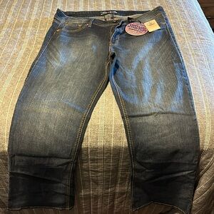 Women’s plus size jeans